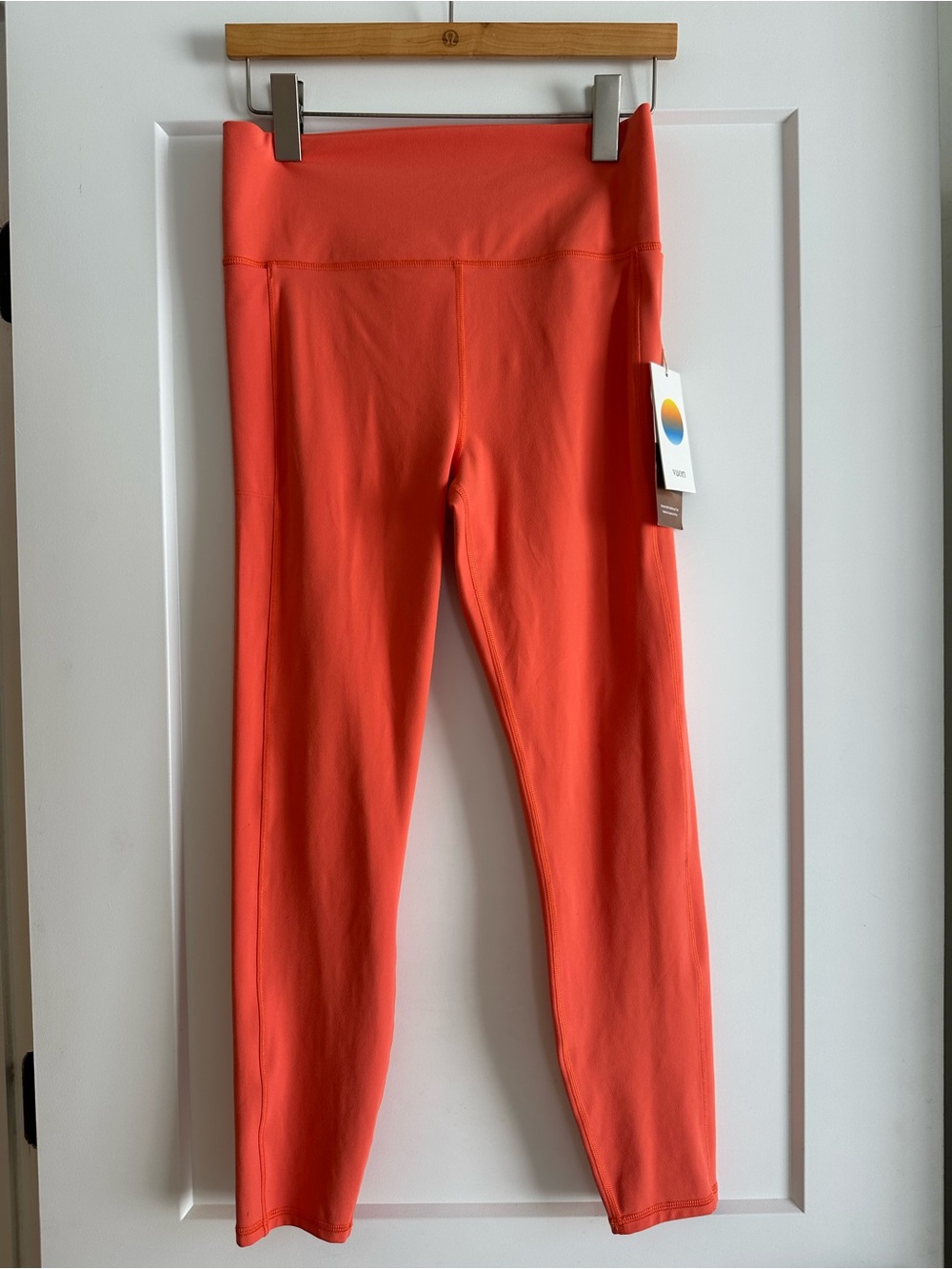 NWT Vuori Studio Pocket Leggings Size Large